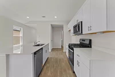 140 Raymondville Path, San Marcos, TX 78666 - Photo 7