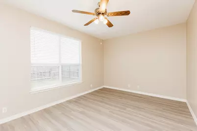 212 Sandstone Drive #G, Jarrell, TX 76537 - Photo 11