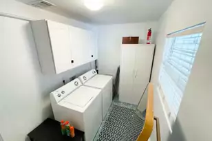 2402 Santa Rita St, Austin, TX 78702 - Photo 17