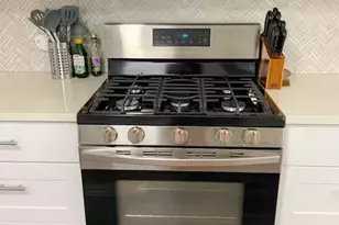 2402 Santa Rita St, Austin, TX 78702 - Photo 7