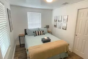 2402 Santa Rita St, Austin, TX 78702 - Photo 9