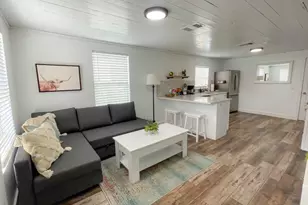 2402 Santa Rita St, Austin, TX 78702 - Photo 5