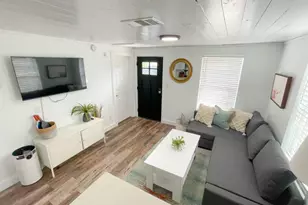 2402 Santa Rita St, Austin, TX 78702 - Photo 3