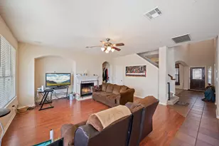 203 Holland St, Hutto, TX 78634 - Photo 7