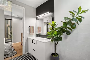 7525 Delafield Ln, Austin, TX 78752 - Photo 19