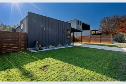 7525 Delafield Lane #B, Austin, TX 78752 - Photo 3