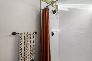 7525 Delafield Ln, Austin, TX 78752 - Photo 35