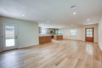 319 Columbine Street, Meadowlakes, TX 78654 - Photo 13