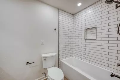 319 Columbine Street, Meadowlakes, TX 78654 - Photo 25