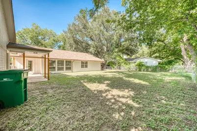 319 Columbine Street, Meadowlakes, TX 78654 - Photo 5