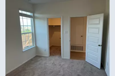 504 Barbary Coast Ln Lane, Jarrell, TX 76537 - Photo 9
