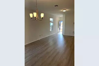 504 Barbary Coast Ln Lane, Jarrell, TX 76537 - Photo 5