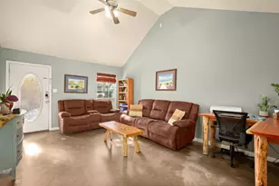 200 Blanket Flower Dr, Bastrop, TX 78602 - Photo 15