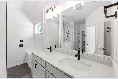 7009 Cliff Rose Drive, Spicewood, TX 78669 - Photo 13