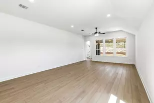 7009 Cliff Rose Dr, Spicewood, TX 78669 - Photo 7