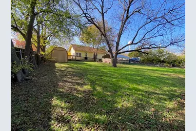 303 Taylor Street, Hutto, TX 78634 - Photo 9