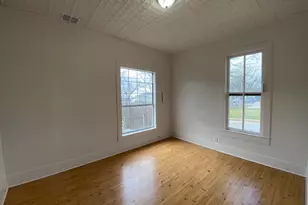 303 Taylor St, Hutto, TX 78634 - Photo 11