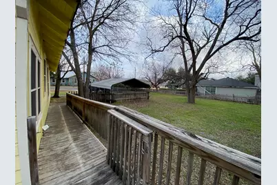 303 Taylor Street, Hutto, TX 78634 - Photo 17