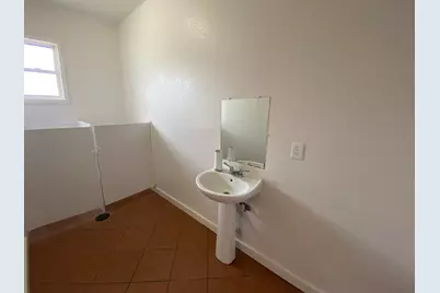 303 Taylor Street, Hutto, TX 78634 - Photo 15