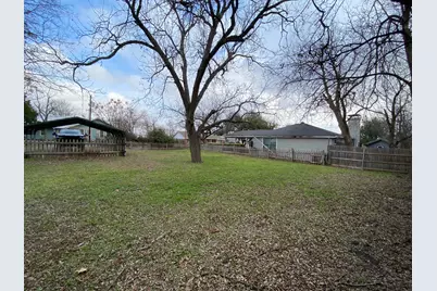 303 Taylor Street, Hutto, TX 78634 - Photo 19