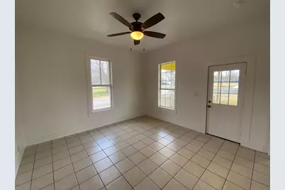 303 Taylor Street, Hutto, TX 78634 - Photo 9