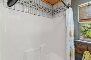 1701 W 7th St, Taylor, TX 76574 - Photo 23