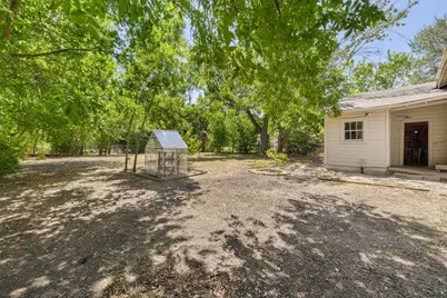 1701 W 7th Street, Taylor, TX 76574 - Photo 25