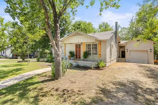 1701 W 7th St, Taylor, TX 76574 - Photo 3