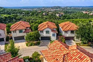 215 Honey Creek Ct, Austin, TX 78738 - Photo 1