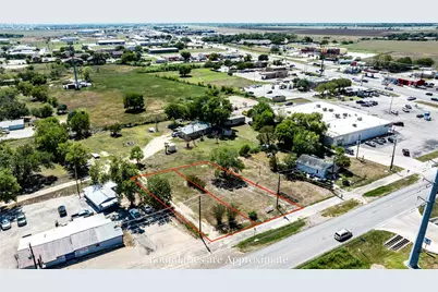 300 Blackjack Street, Lockhart, TX 78644 - Photo 11