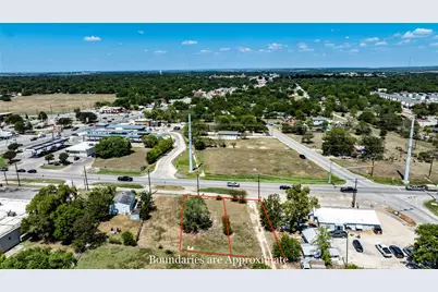 300 Blackjack Street, Lockhart, TX 78644 - Photo 17