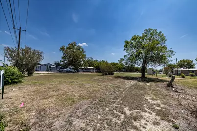 300 Blackjack Street, Lockhart, TX 78644 - Photo 13