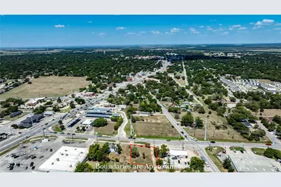 300 Blackjack Street, Lockhart, TX 78644 - Photo 1