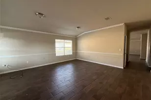 6301 Vida Nueva Ave, Del Valle, TX 78617 - Photo 9