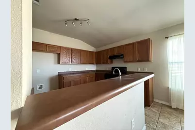 6301 Vida Nueva Avenue, Del Valle, TX 78617 - Photo 3