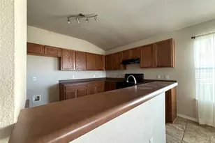 6301 Vida Nueva Ave, Del Valle, TX 78617 - Photo 3