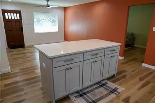 204 Chippendale Ave, Austin, TX 78745 - Photo 9