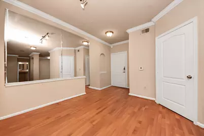 1711 Old Spanish Trail #404, Houston, TX 77054 - Photo 3