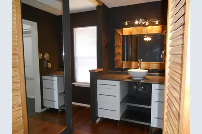 21010 Stillwood Court, Lago Vista, TX 78645 - Photo 19