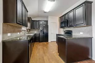 1013 Hawkeye Point Rd, Georgetown, TX 78626 - Photo 11