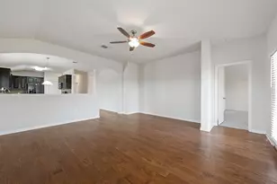 1013 Hawkeye Point Rd, Georgetown, TX 78626 - Photo 15