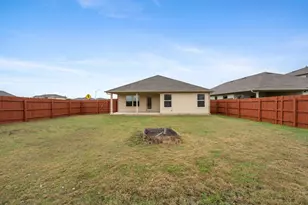 1013 Hawkeye Point Rd, Georgetown, TX 78626 - Photo 31