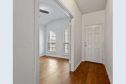 1013 Hawkeye Point Road, Georgetown, TX 78626 - Photo 5