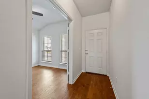 1013 Hawkeye Point Rd, Georgetown, TX 78626 - Photo 5