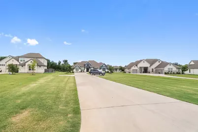 129 Hamilton Branch, Liberty Hill, TX 78642 - Photo 5