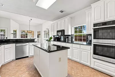 5204 Deerwood Court, Austin, TX 78730 - Photo 9