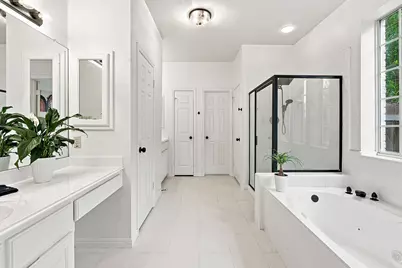 5204 Deerwood Court, Austin, TX 78730 - Photo 13