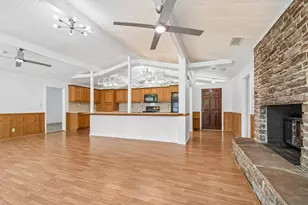 21103 Dawn Dr, Lago Vista, TX 78645 - Photo 11