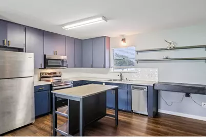 755 E Bellville Street, Giddings, TX 78942 - Photo 15