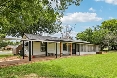 755 E Bellville Street, Giddings, TX 78942 - Photo 29